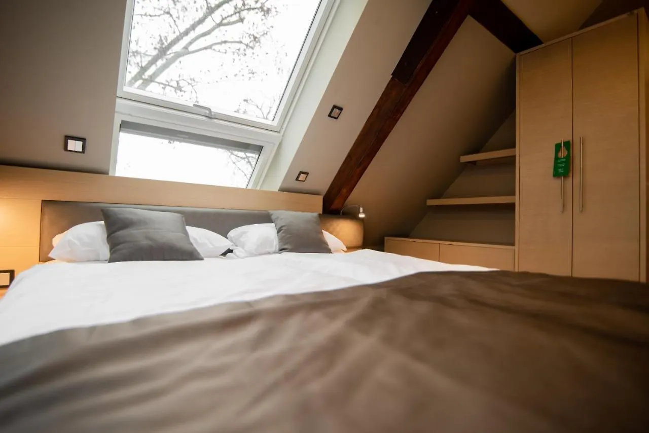 Zum Gruenen Baum Hotel Frankfurt Airport Kelsterbach Guest house